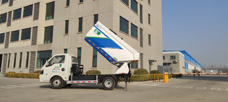 Lhd 4x2 Trash Pickup Truck For Garbage Treatment