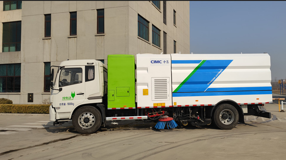 Foton Aoling Chassis Road Sweeping Truck / Kendaraan Pengoperasian yang Nyaman